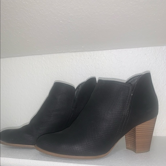 Black leather heeled booties - Picture 1 of 4
